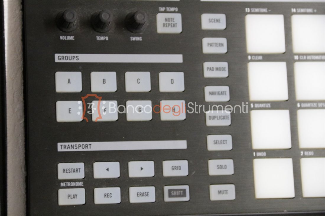 download NATIVE INSTRUMENTS MASCHINE MK1 GROOVE PRODUCTION STUDIO BLACK MIDI CONTROLLER
