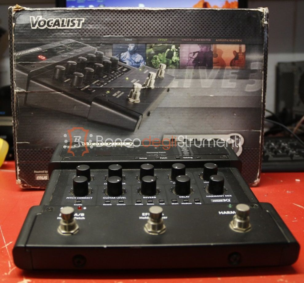 Digitech vocalist live performer tewstravels