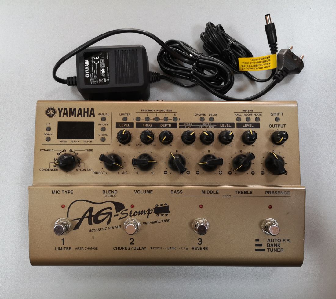 Yamaha AG Stomp Preamp/multieffetto per chitarra acustica Usato