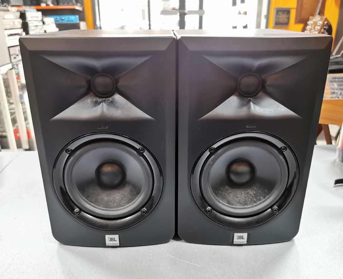 JBL LSR305 Studio monitor attivo biamplificato 5''/1 Usato Banco
