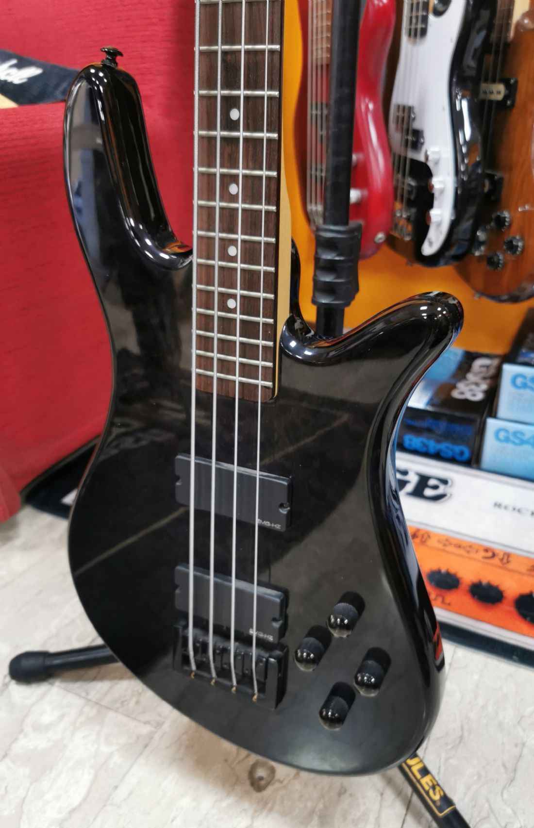 Spector Q4 Pro Basso elettrico a 4 corde con EMG HZ - Usato - Banco ...