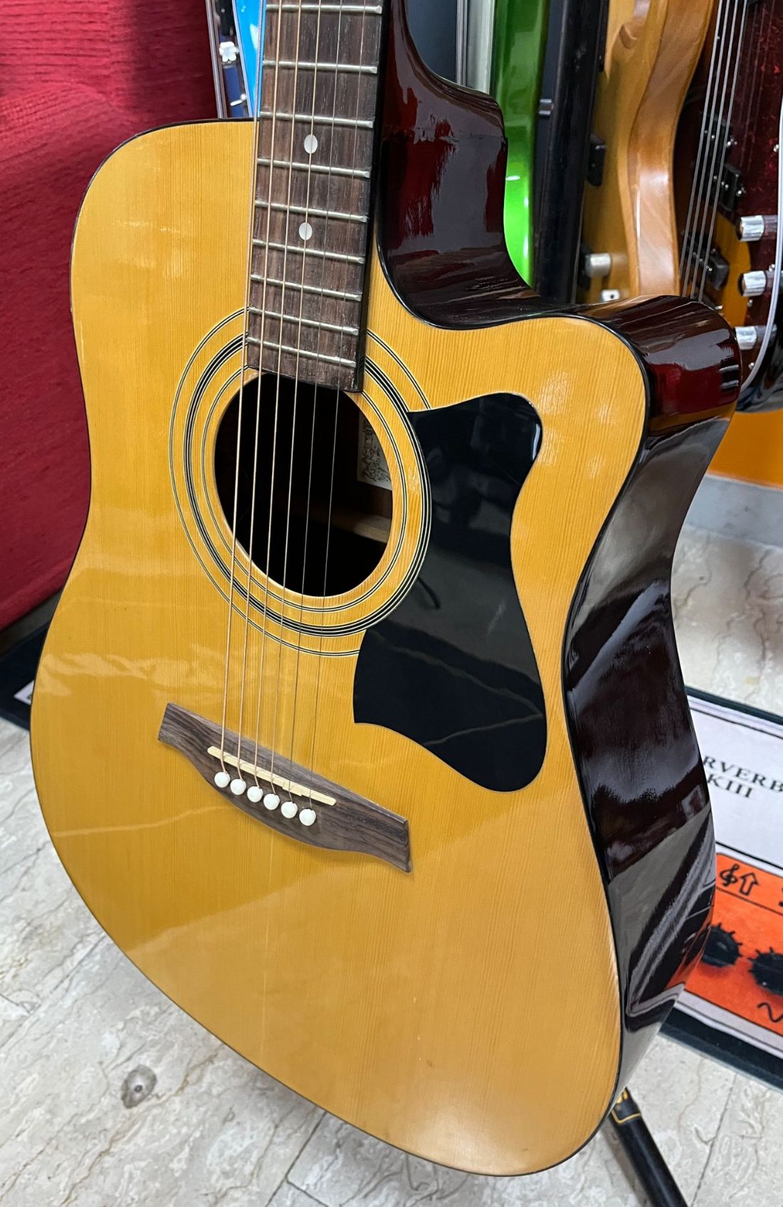 Basso Acustico-elettrico 4 Corde 41" Cutaway – Fondo In Frassino, Manico Mogano, Tastiera Palissandro