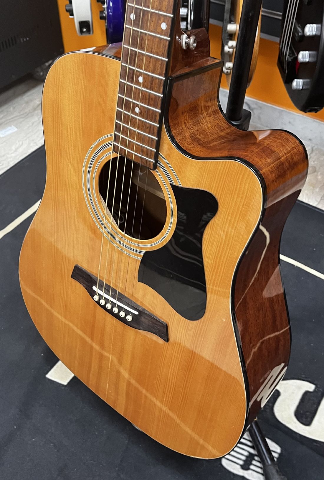 Takamine GJ72CE-6-NAT - Chitarra 6 Corde Jumbo Cutaway Elettrificata - E-Music Store - Forlì - Foto 7