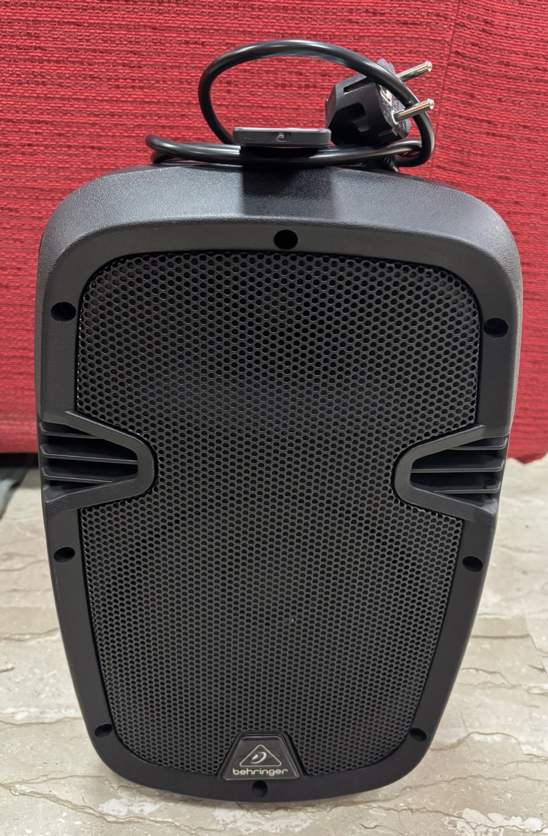 Altoparlante PA Attivo Behringer PK108A Da 8 Pollici, 240 Watt - Con Bluetooth, Lettore MP3, Mixer Integrato - Per Karaoke, Feste, Eventi