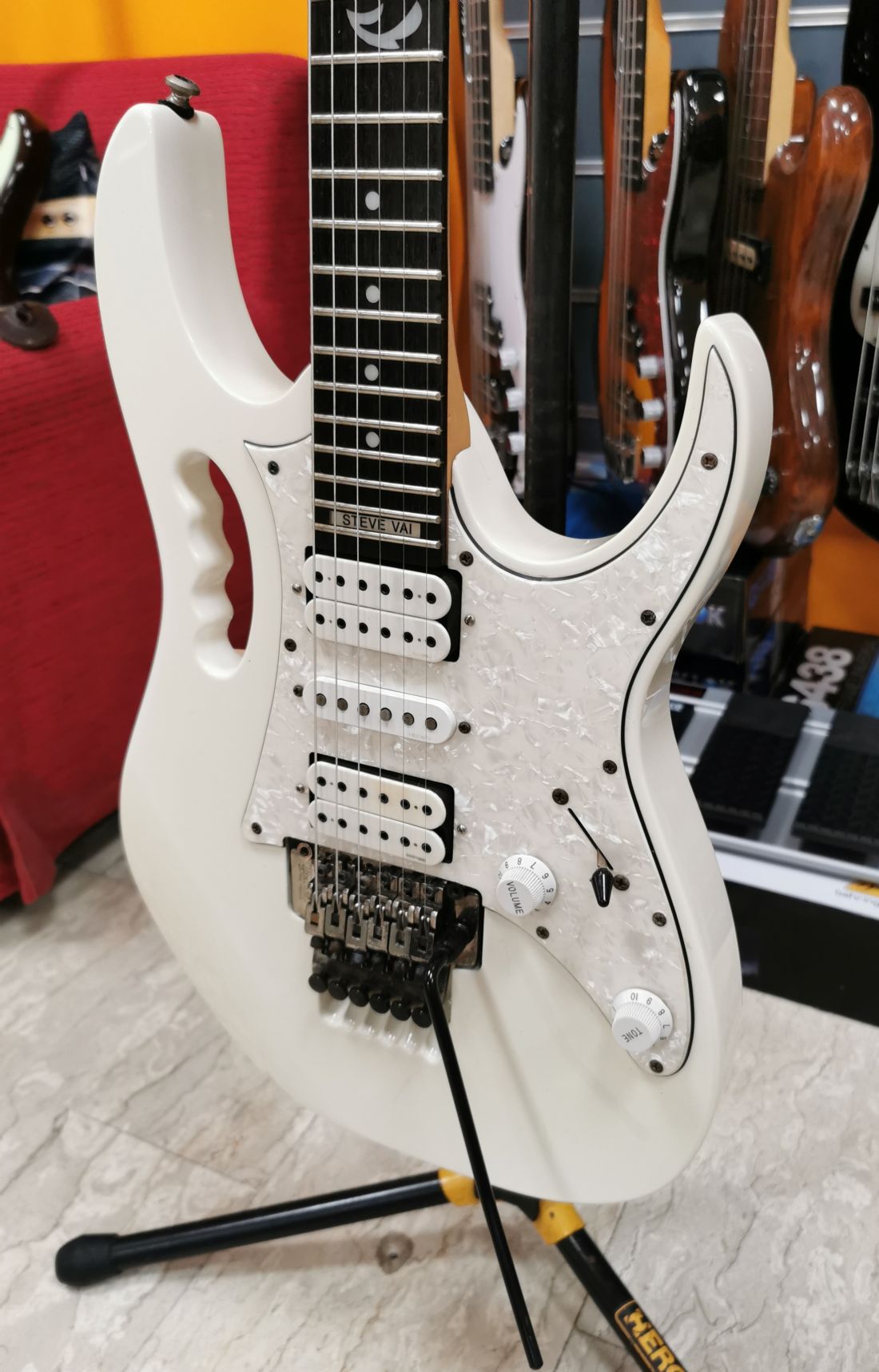Ibanez jem 555 wh on sale